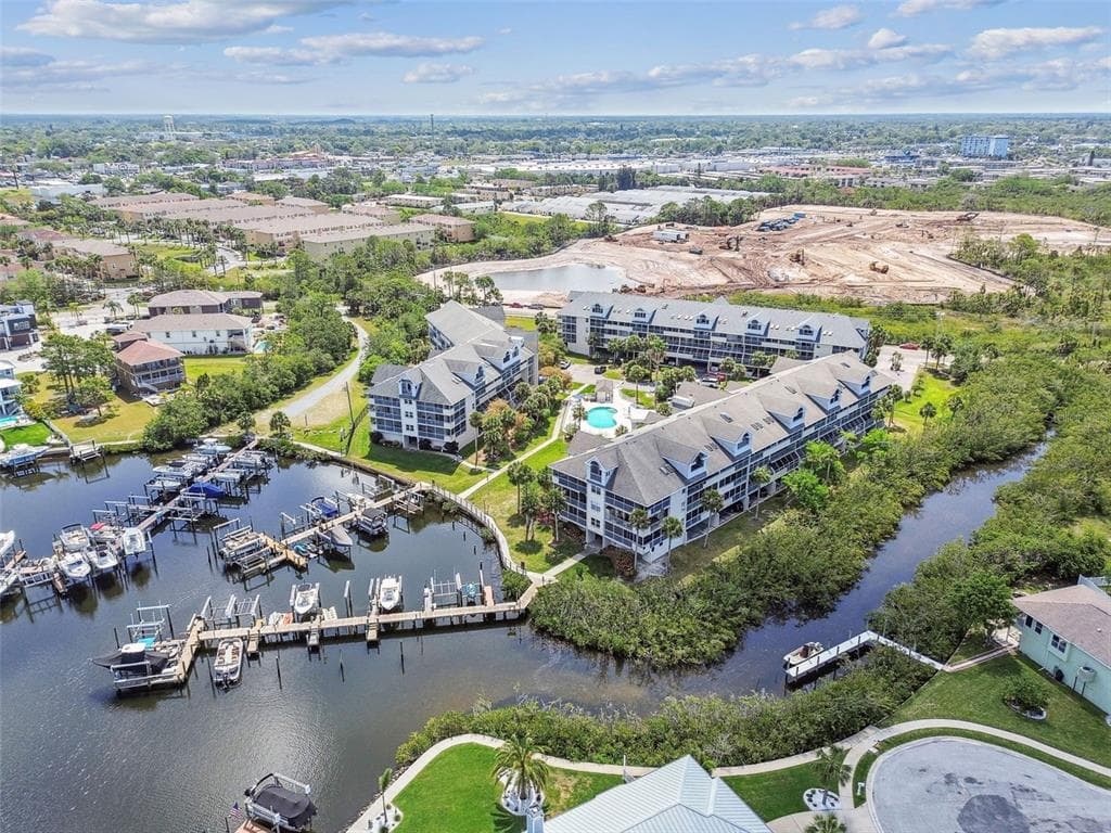 5537 SEA FOREST DRIVE 301 photo 1