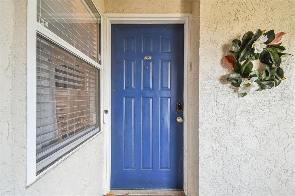 5537 SEA FOREST DRIVE 301 photo 5