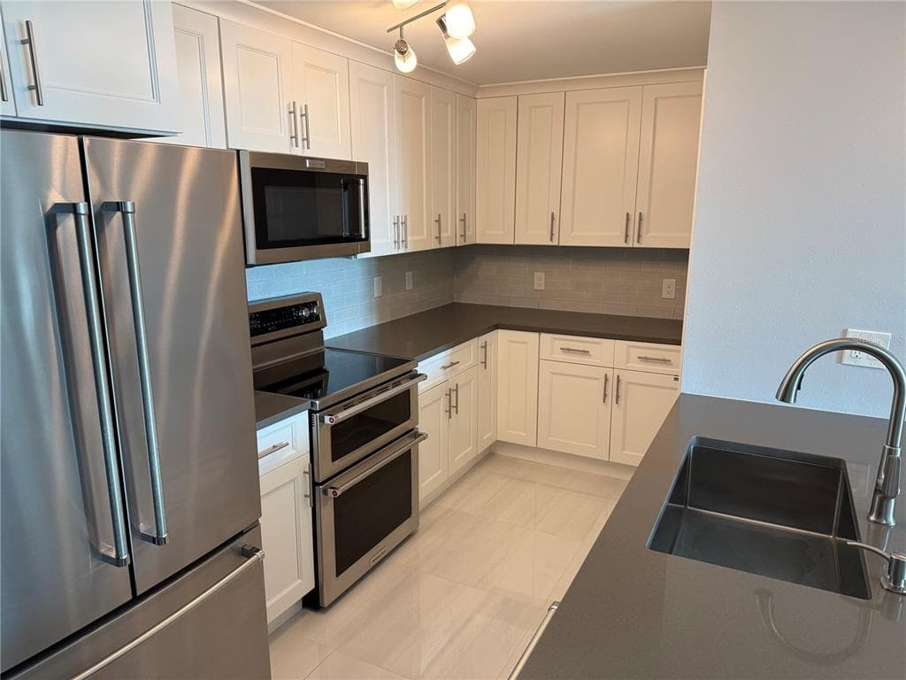 345 BAYSHORE BOULEVARD 1102 photo 6