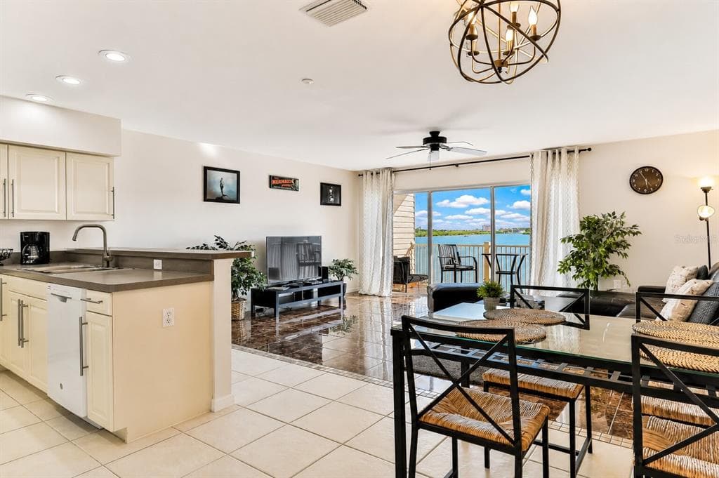 19811 GULF BOULEVARD 102 photo 6