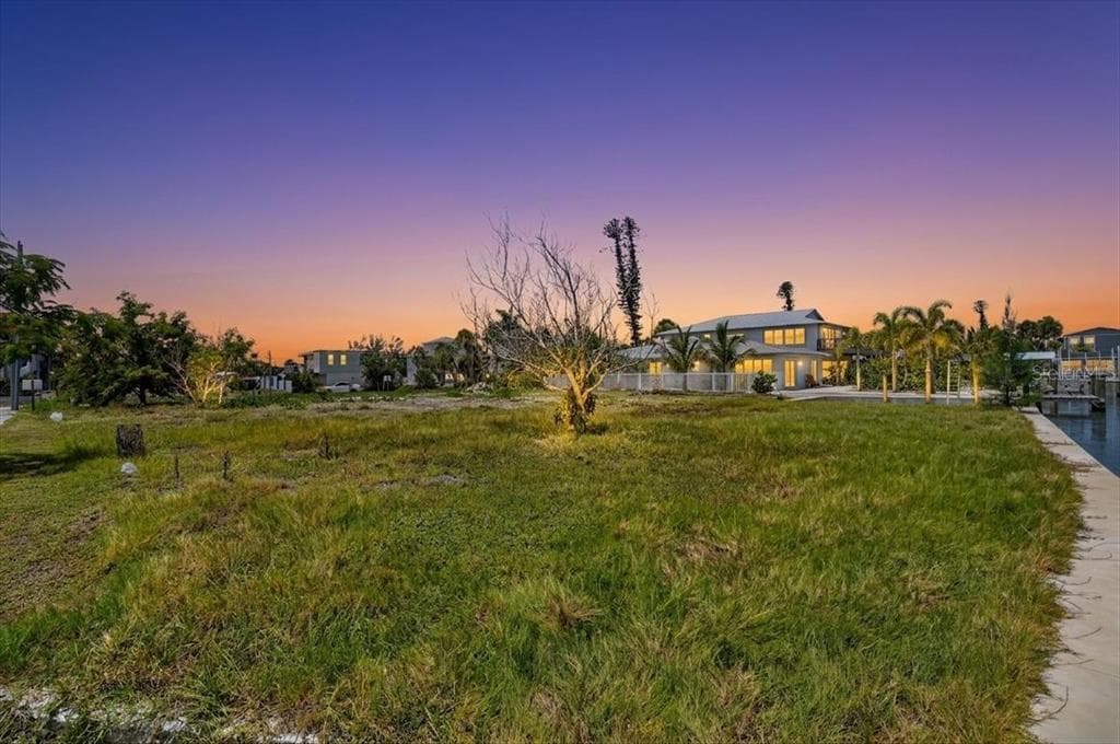 180 MOCKINGBIRD LANE photo 8