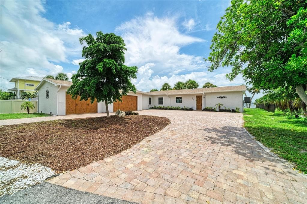211 BAHIA VISTA DRIVE photo 5