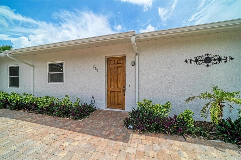 211 BAHIA VISTA DRIVE photo 8