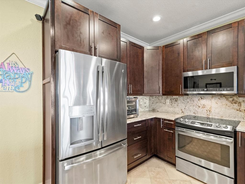 5000 CULBREATH KEY WAY 9-301 photo 17