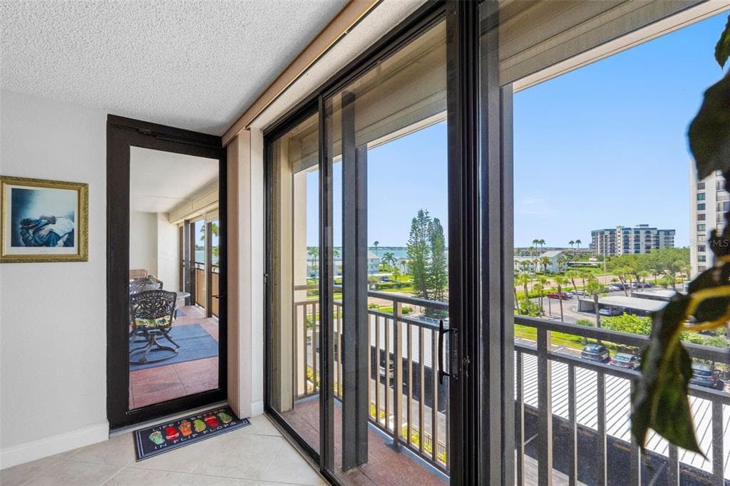 1430 GULF BOULEVARD 406 photo 13