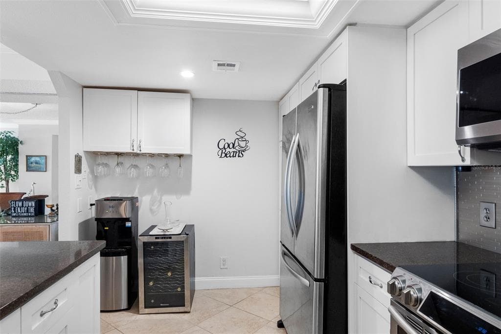 1430 GULF BOULEVARD 406 photo 10
