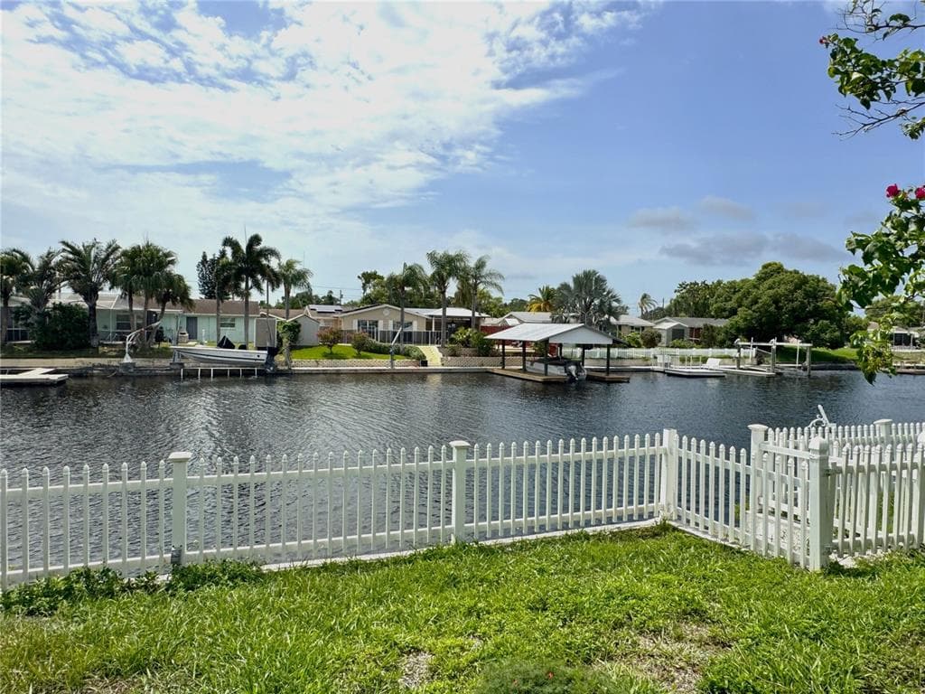 1345 BASSWOOD DRIVE photo 3