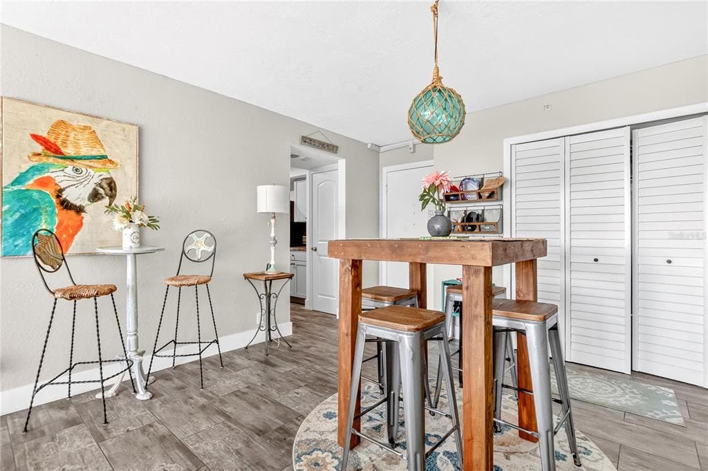 255 DOLPHIN POINT 407 photo 14