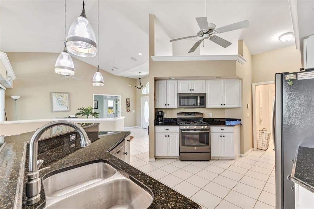 3753 STABILE ROAD photo 21