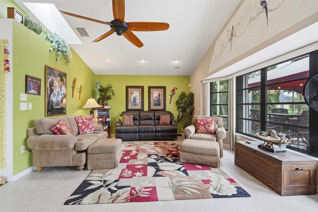 17372 SABRINA CIRCLE photo 13