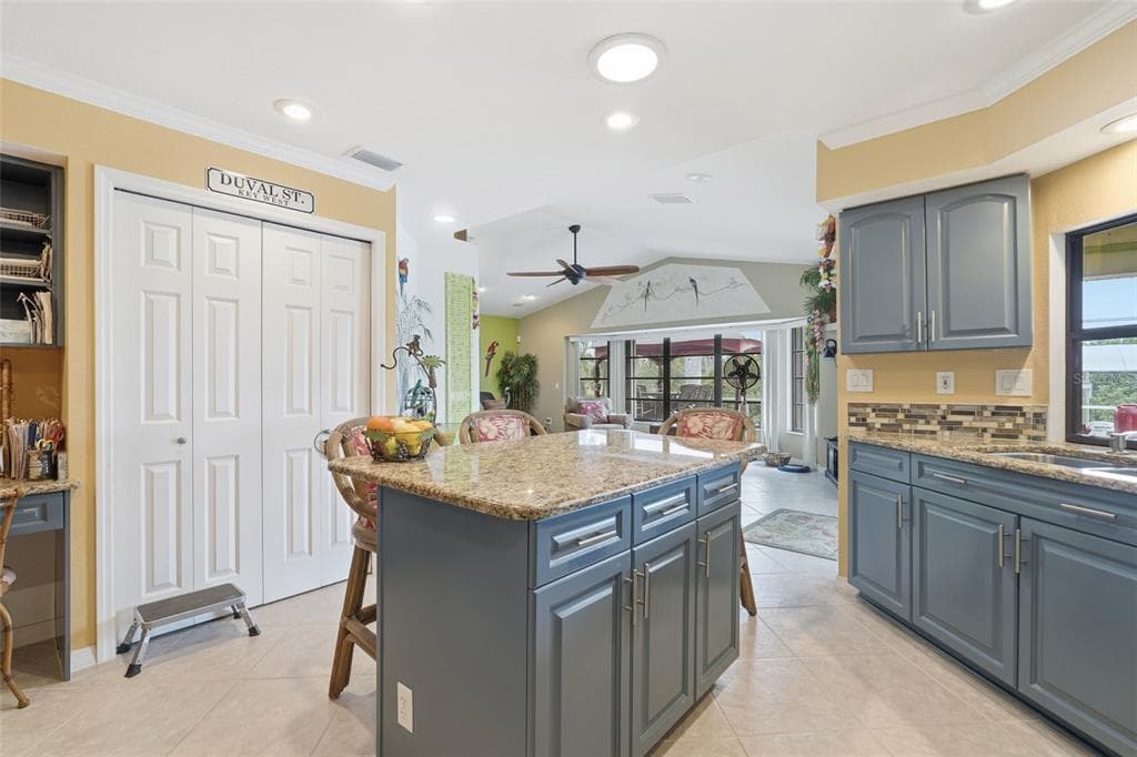 17372 SABRINA CIRCLE photo 12