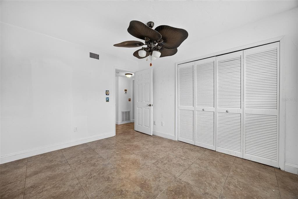 3310 LOVELAND BOULEVARD 1901 photo 22