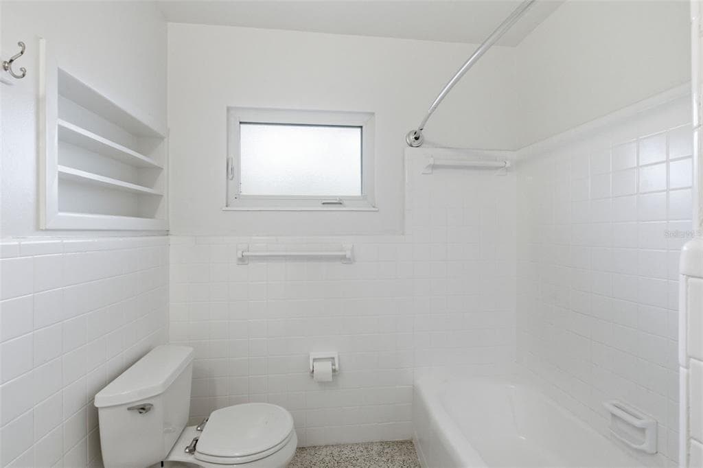 528 RALPH STREET photo 17