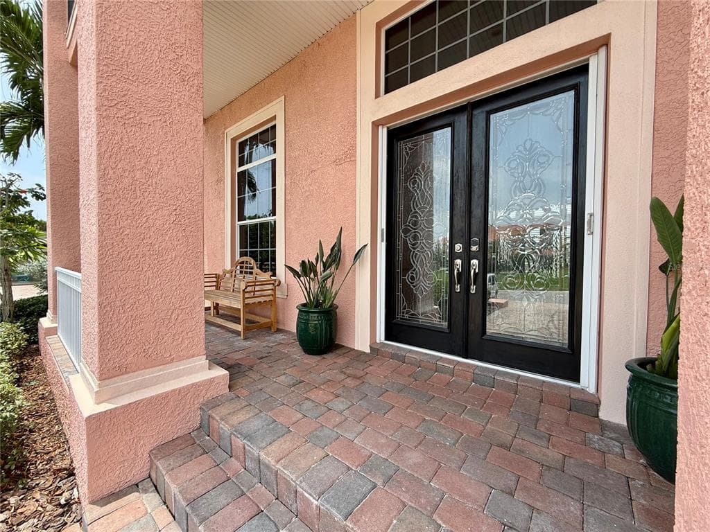 2216 DONATO DRIVE photo 4