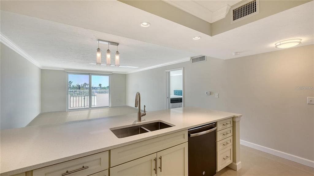 101 S GULFSTREAM AVENUE 4J photo 15