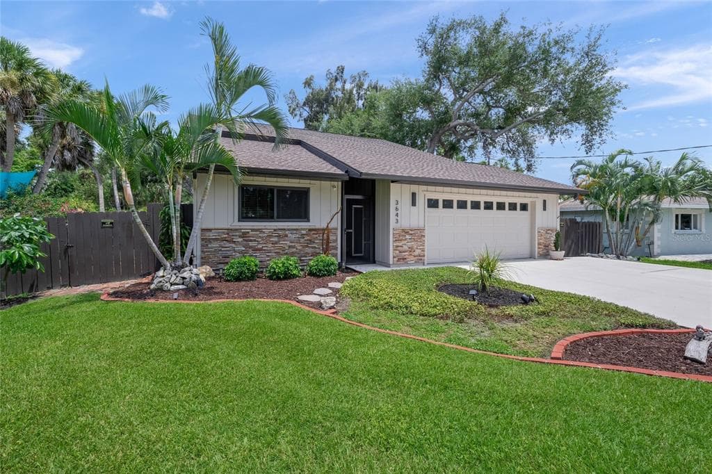 3643 MERIDALE ROAD photo 12