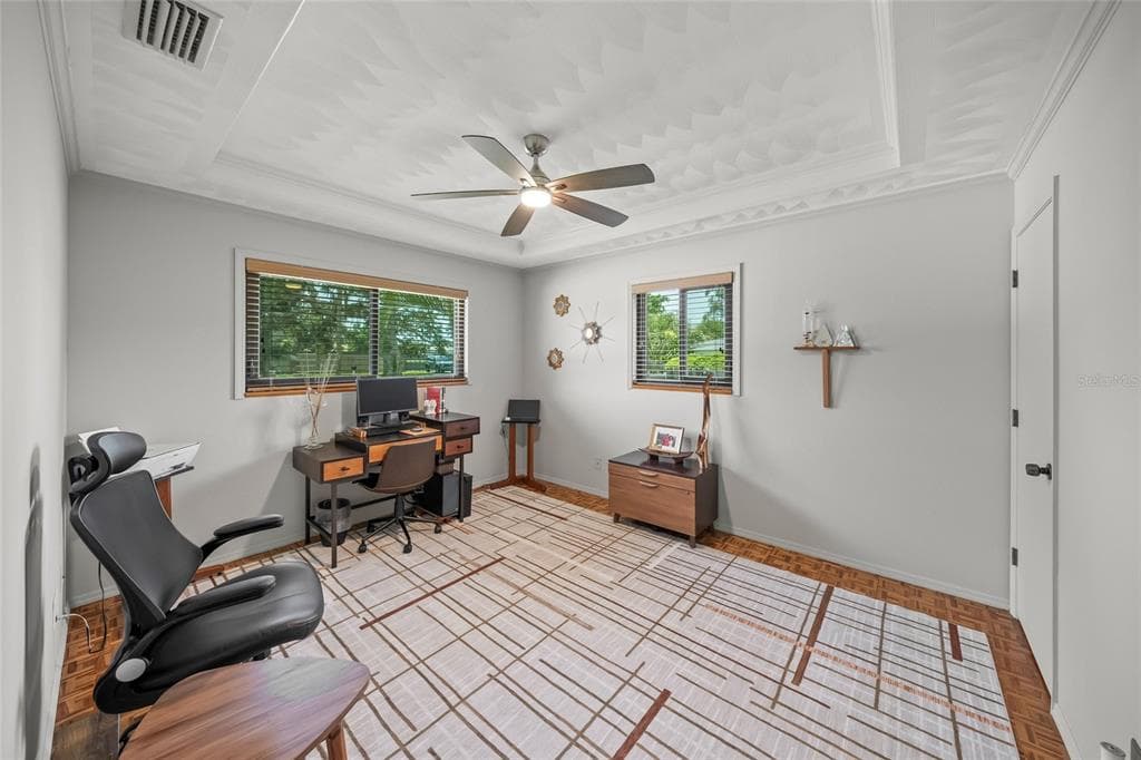 3643 MERIDALE ROAD photo 24