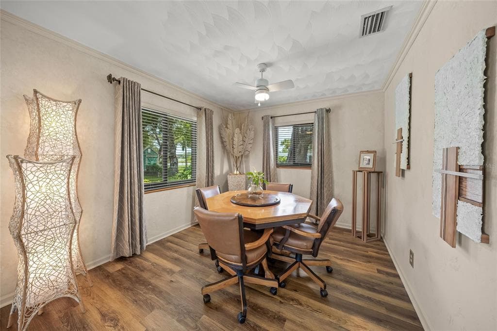 3643 MERIDALE ROAD photo 19