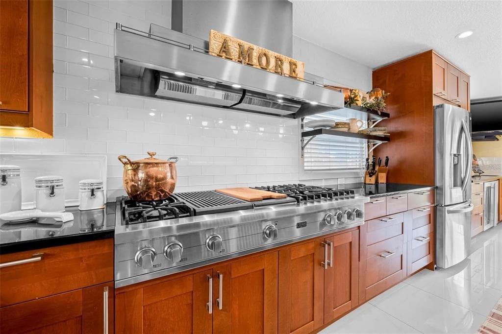 614 NORTON STREET photo 22