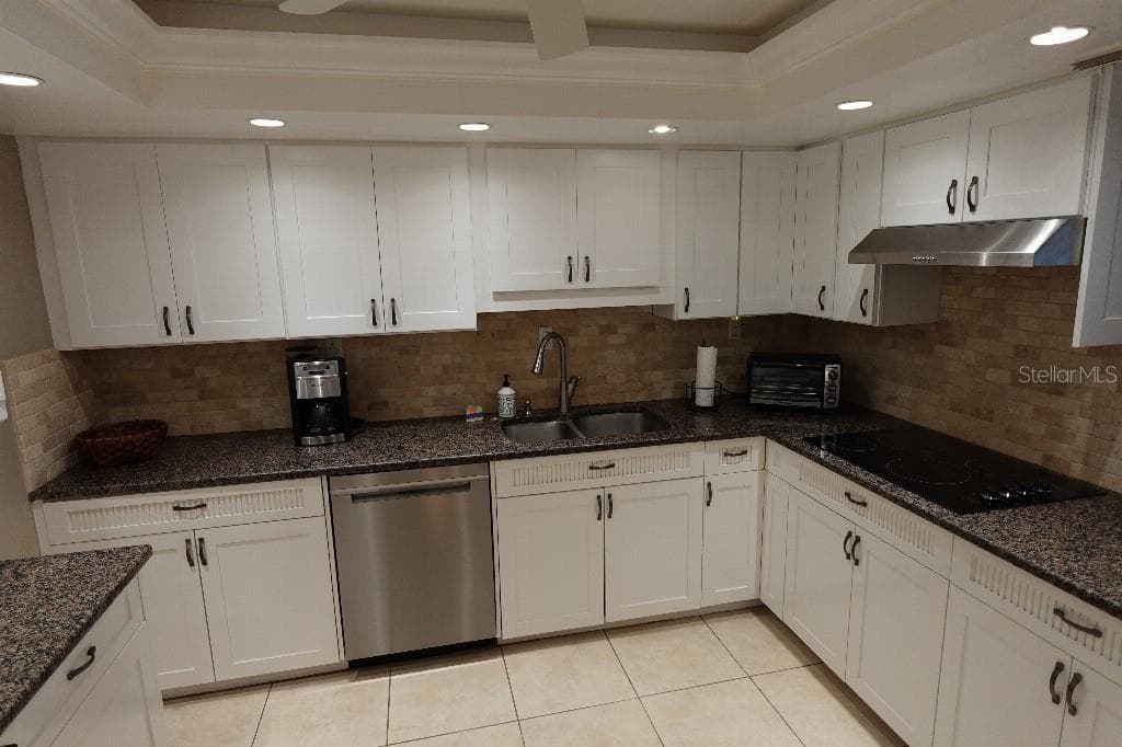 17920 GULF BOULEVARD 803 photo 12