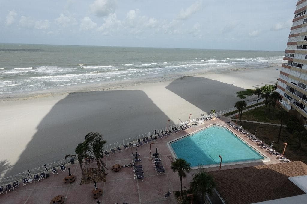 17920 GULF BOULEVARD 803 photo 1