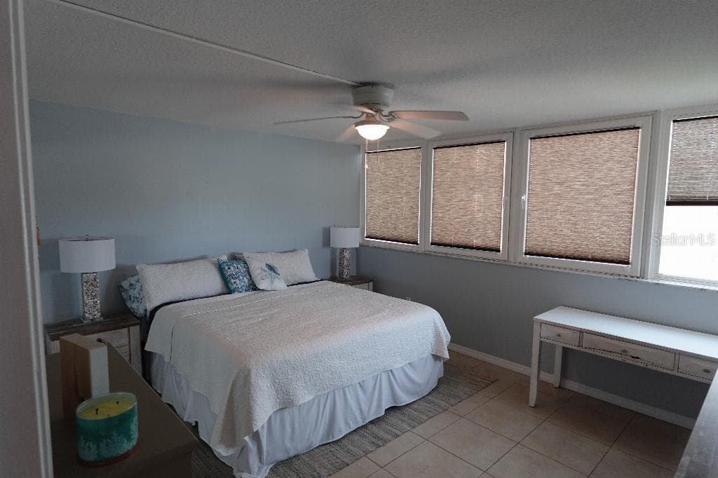17920 GULF BOULEVARD 803 photo 21