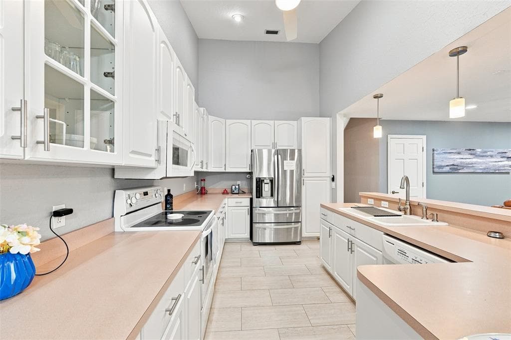 1821 LAKE HERON DRIVE photo 10