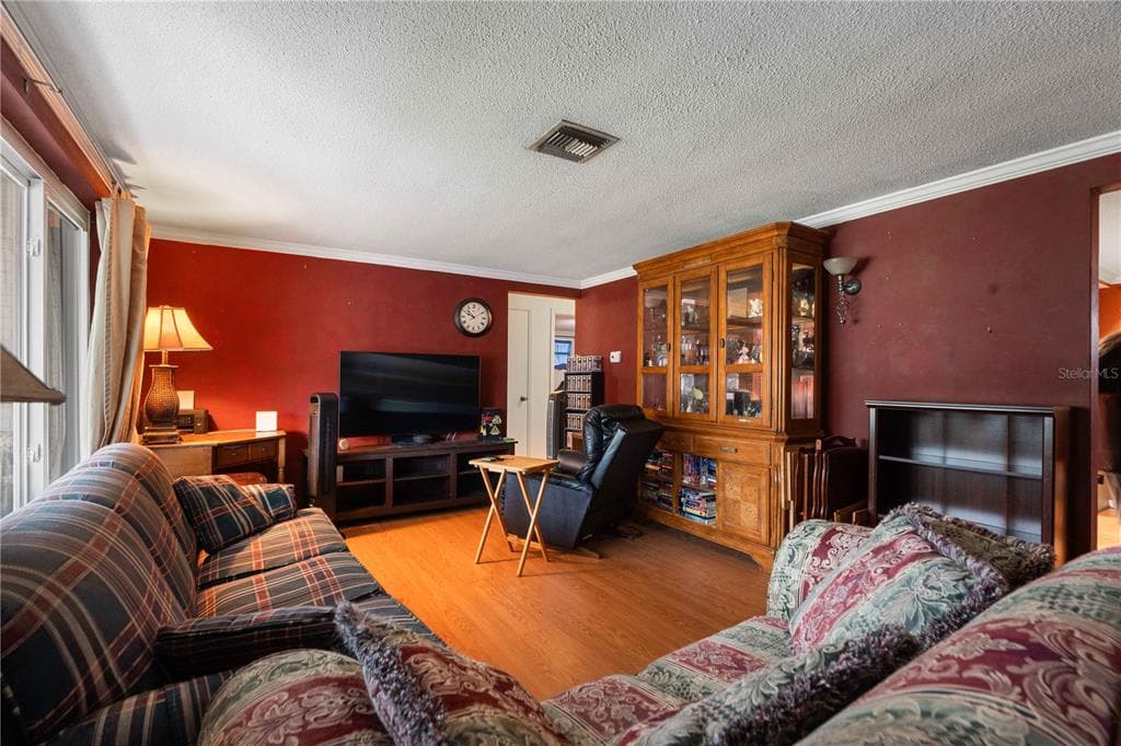 7830 CHERRYTREE LANE photo 4