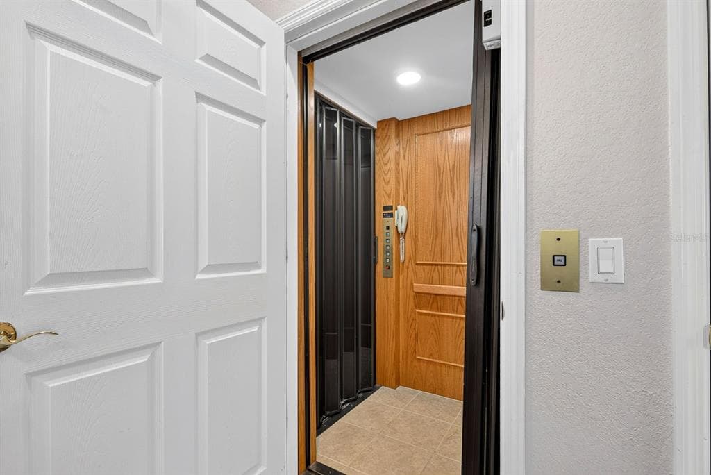 1014 34TH DRIVE W photo 5