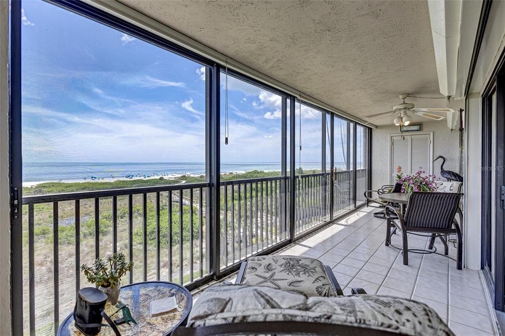 420 BEACH ROAD 508 photo 16