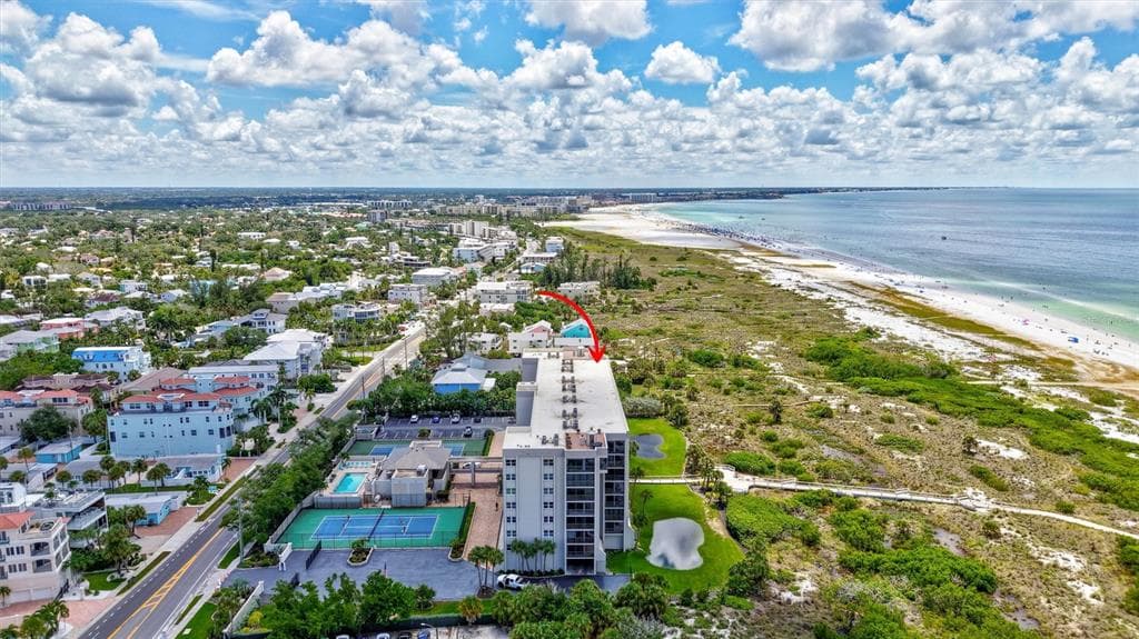 420 BEACH ROAD 508 photo 3