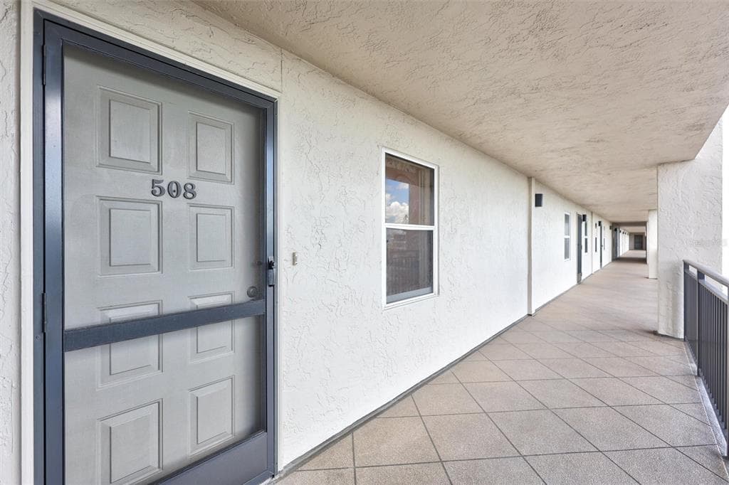 420 BEACH ROAD 508 photo 5