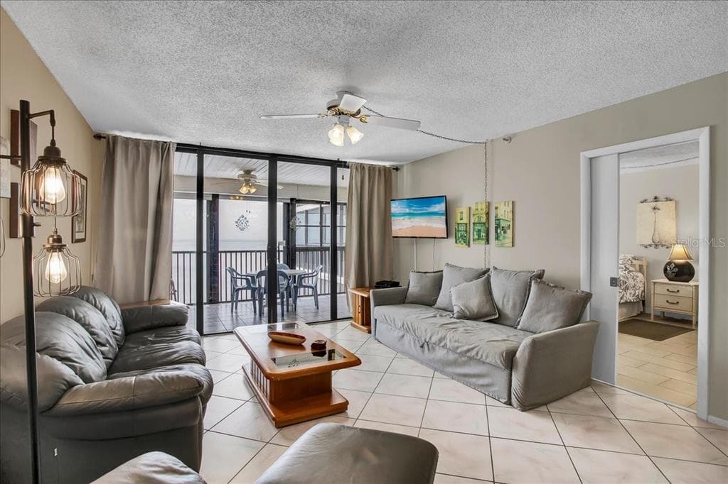 15462 GULF BOULEVARD 903 photo 4