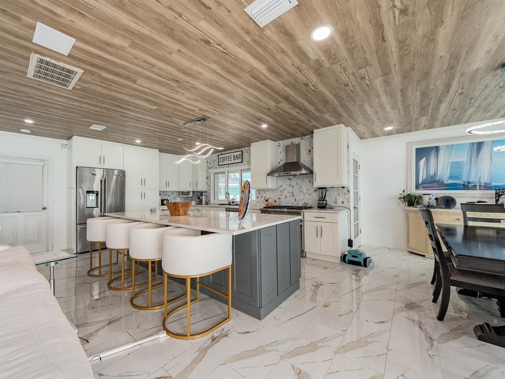 1826 VENETIAN POINT DRIVE photo 17