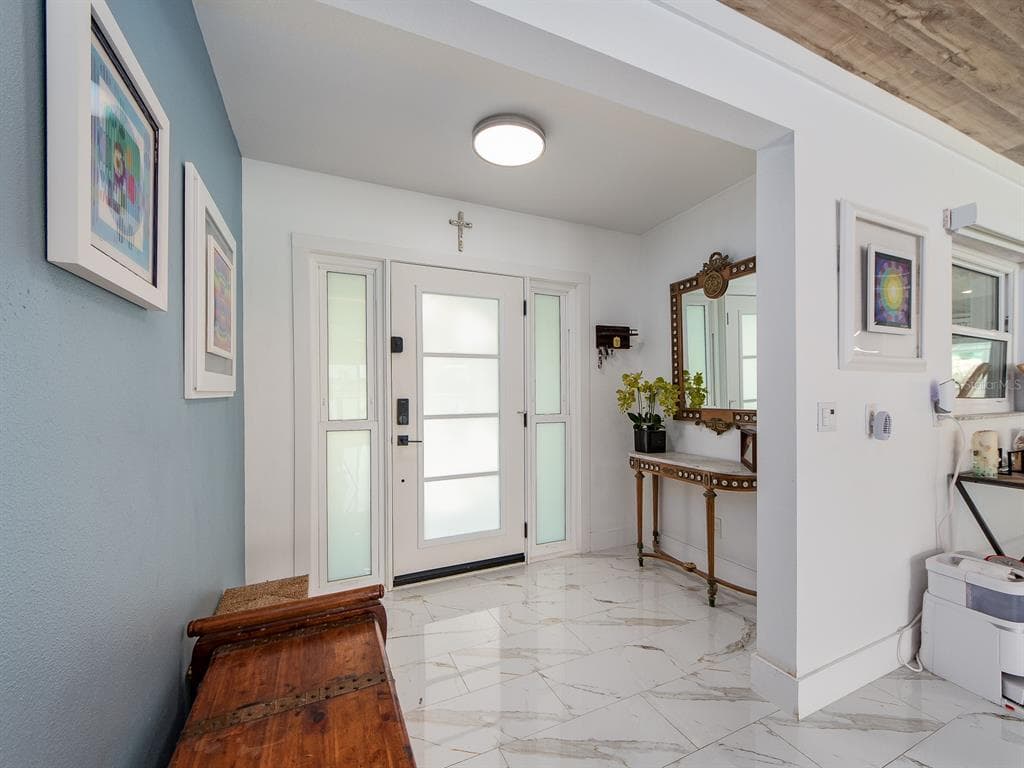 1826 VENETIAN POINT DRIVE photo 5