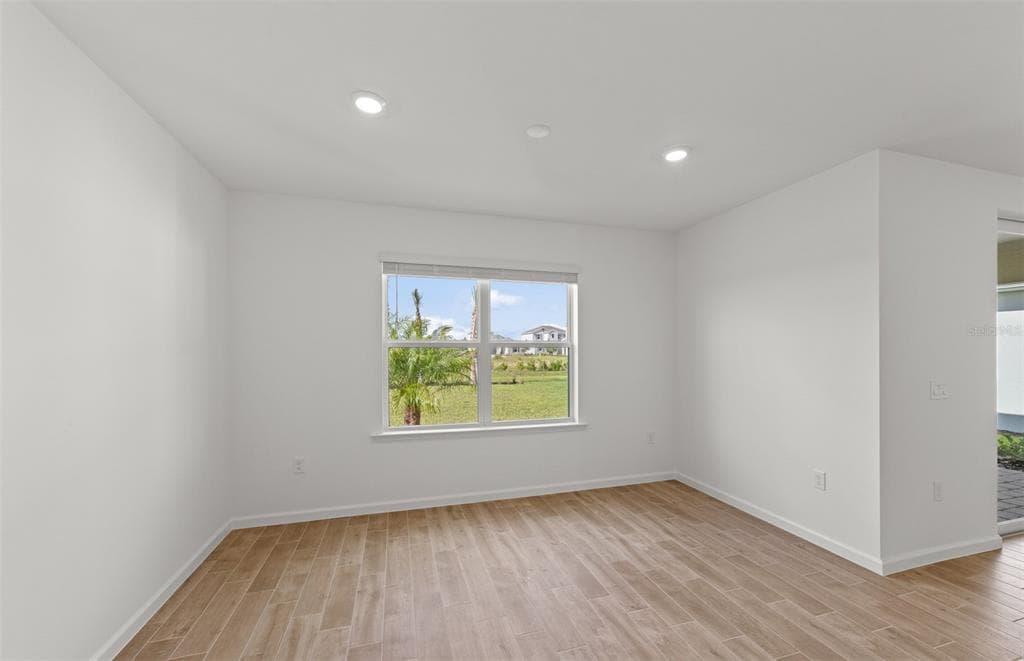 759 BALLEBY TRAIL photo 23