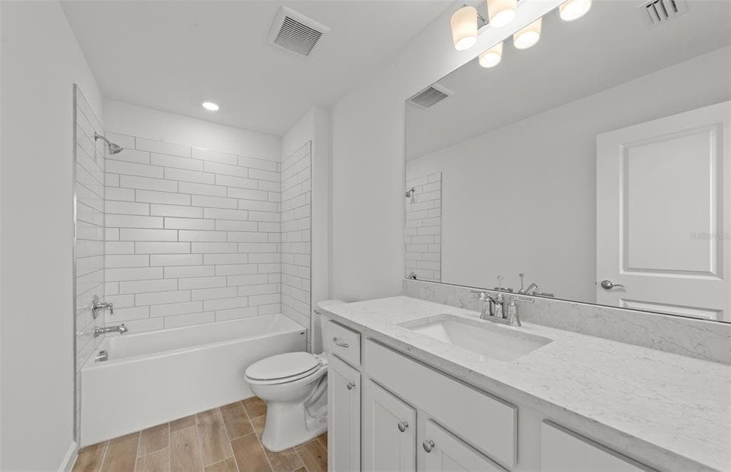 759 BALLEBY TRAIL photo 19
