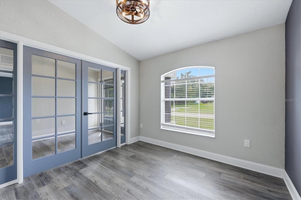 281 PEMBROKE DRIVE photo 6