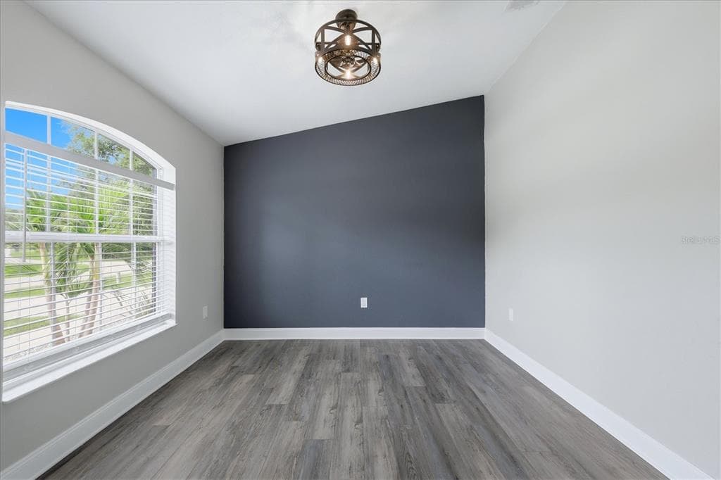 281 PEMBROKE DRIVE photo 20