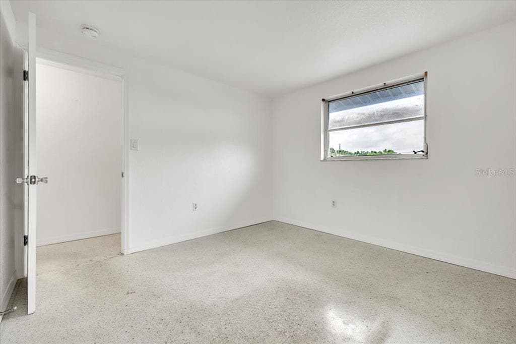 3395 PINETREE STREET photo 16