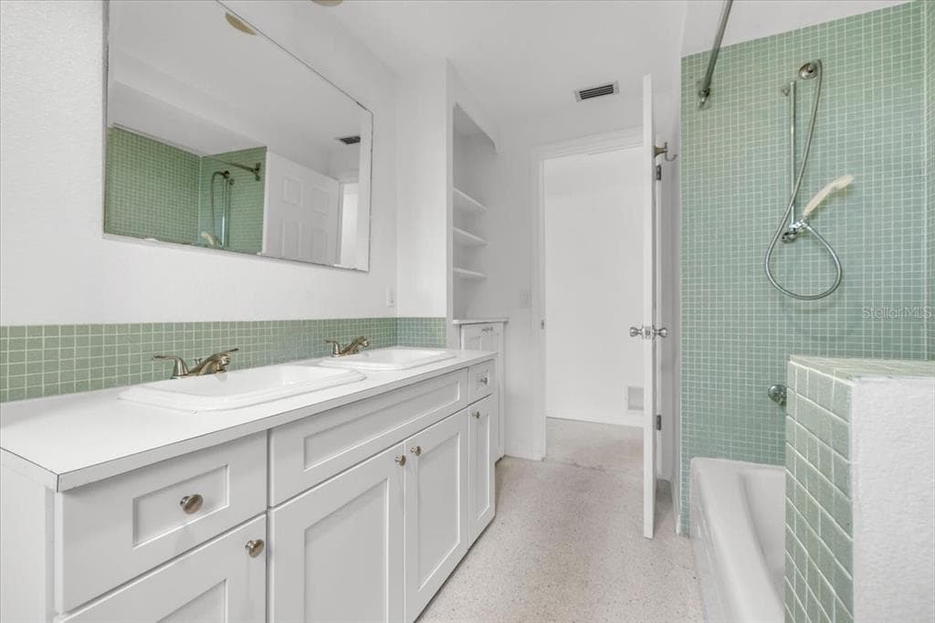 3395 PINETREE STREET photo 19