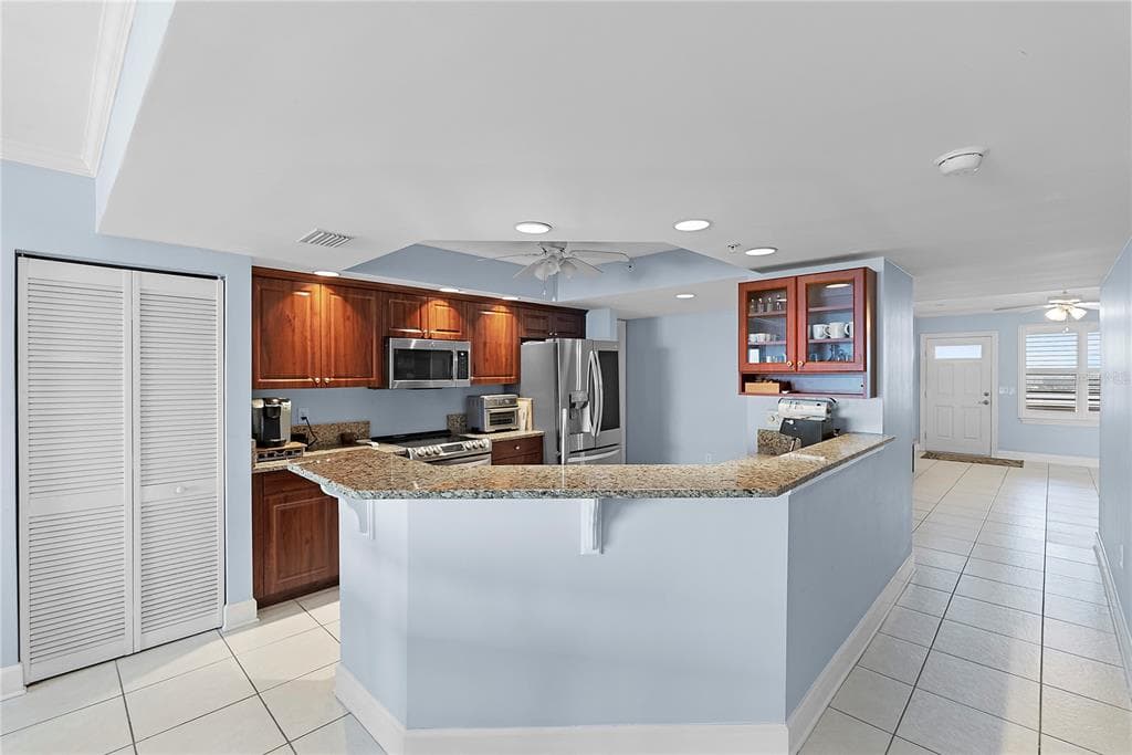 3315 S ATLANTIC AVENUE 1806 photo 9
