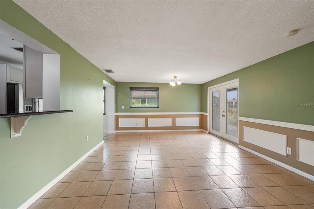 101 S NEPTUNE AVENUE photo 9
