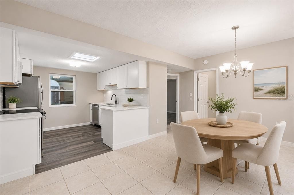 1005 ALSTON LANE photo 3