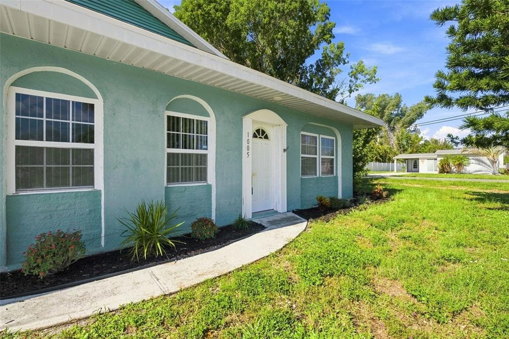 1005 ALSTON LANE photo 10