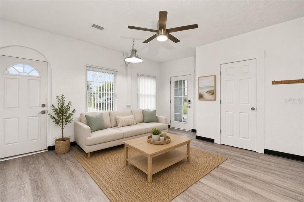 1005 ALSTON LANE photo 4
