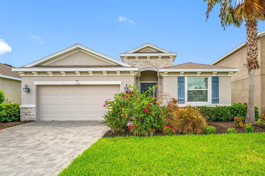 6549 DEVESTA LOOP photo 1