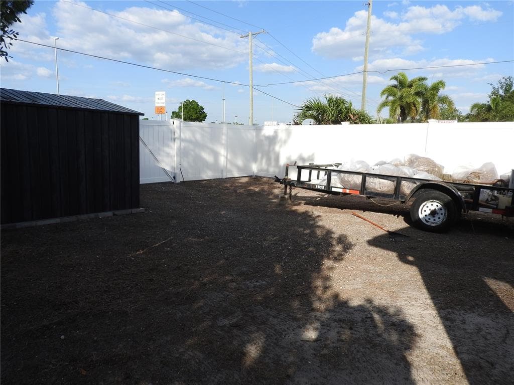 8822 ROCKY CREEK DRIVE photo 20