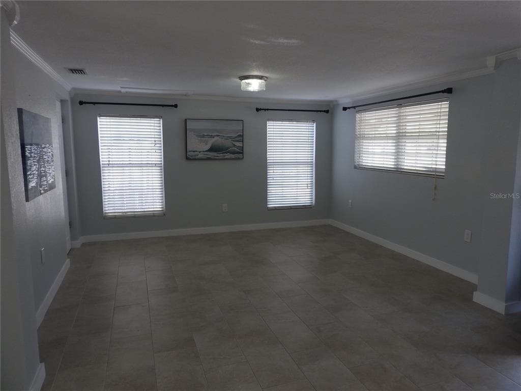 8822 ROCKY CREEK DRIVE photo 11