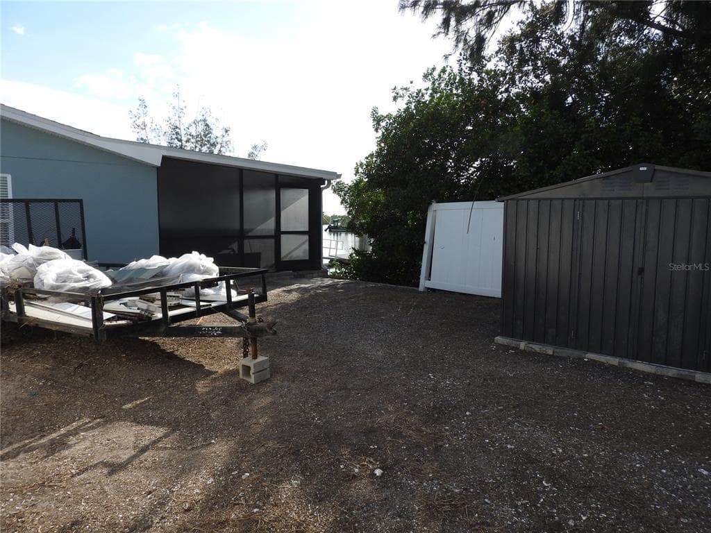 8822 ROCKY CREEK DRIVE photo 21